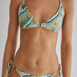 model- Model is 1.69 m and wears size S