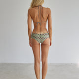 model- Model is 1.69 m and wears size S