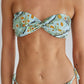 model- Model is 1.69 m and wears size S
