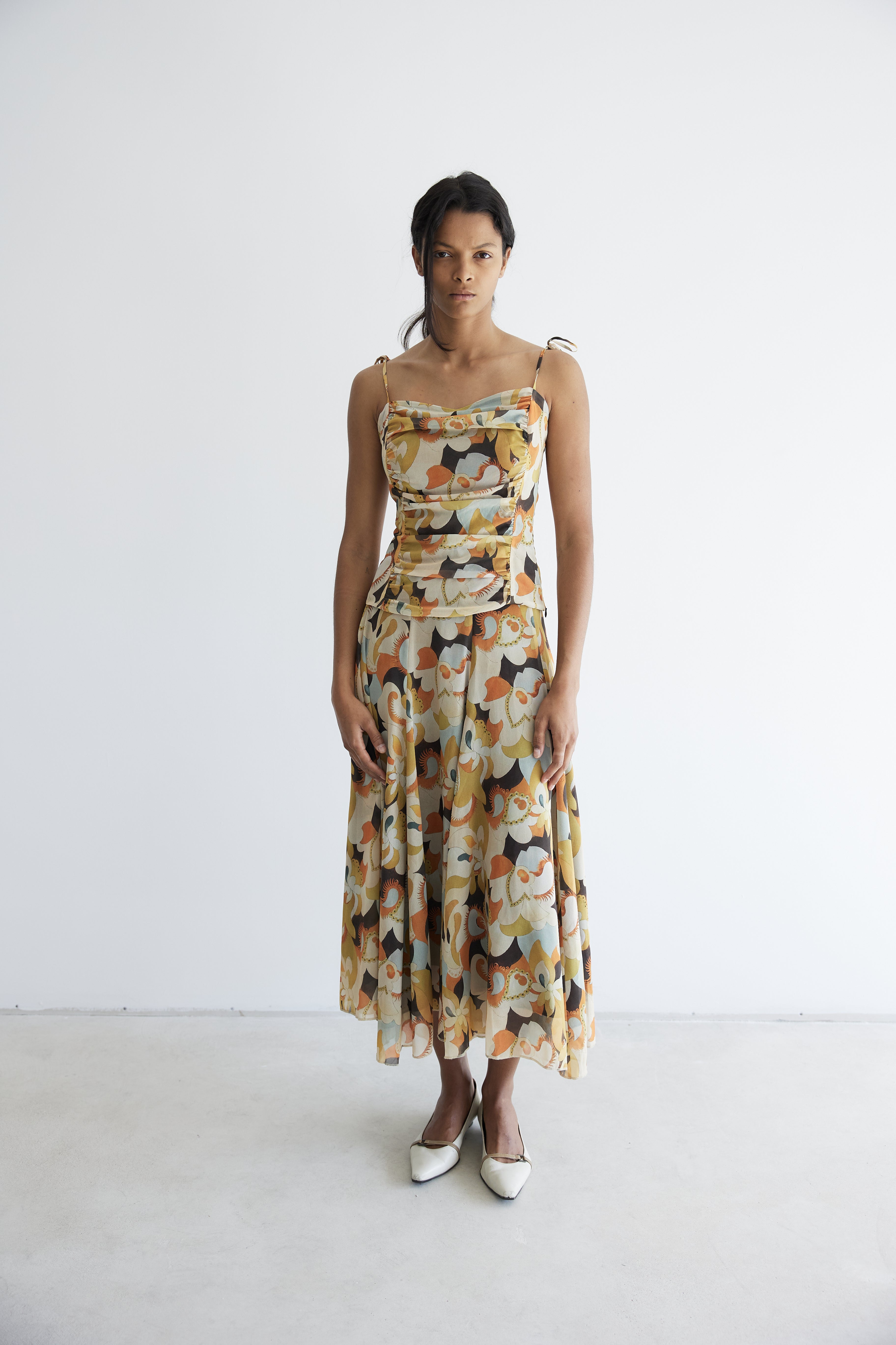 model- Model is 1.74 m and wears size S