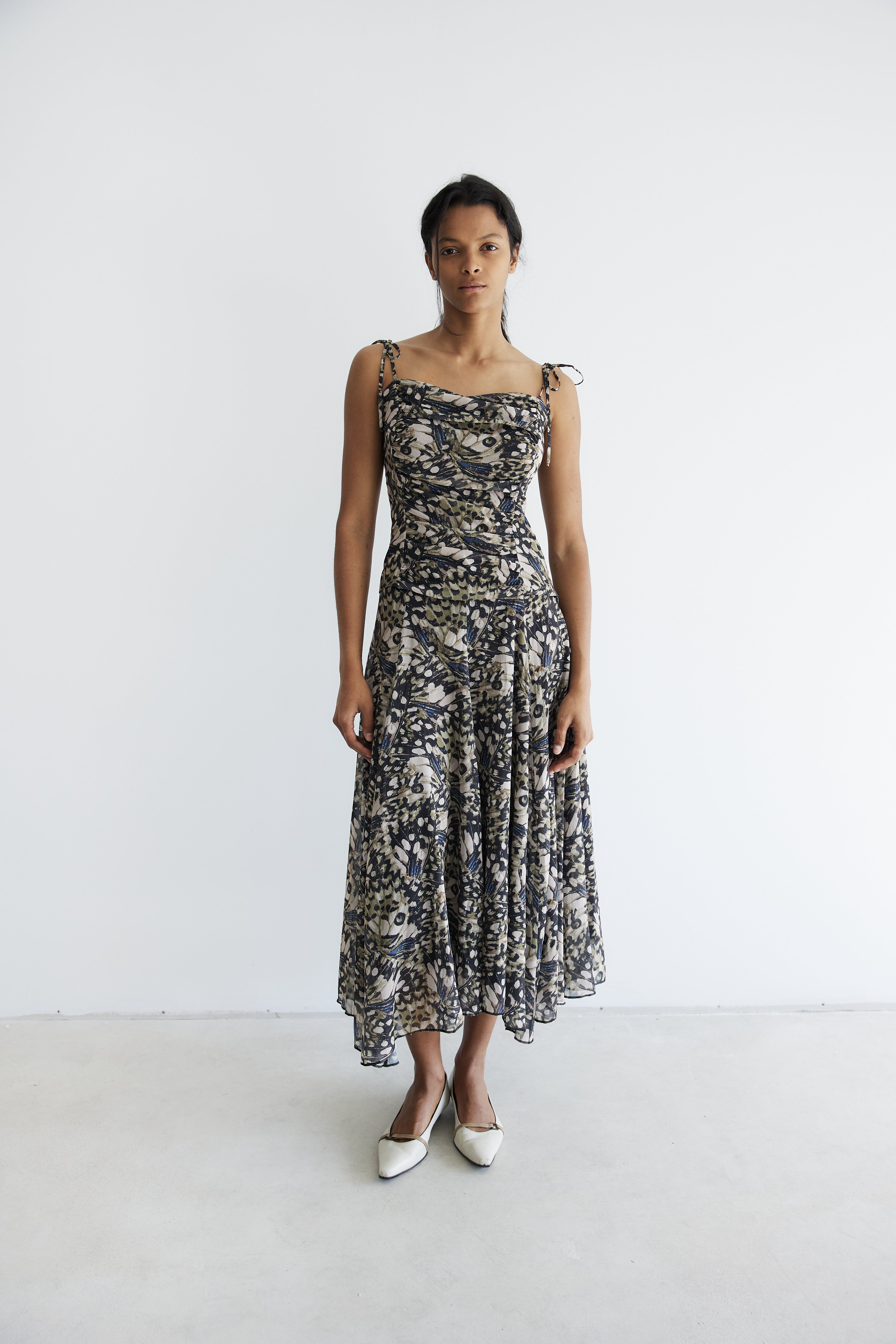 model- Model is 1.74 m and wears size S