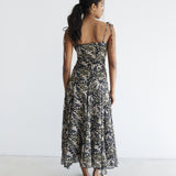 model- Model is 1.74 m and wears size S