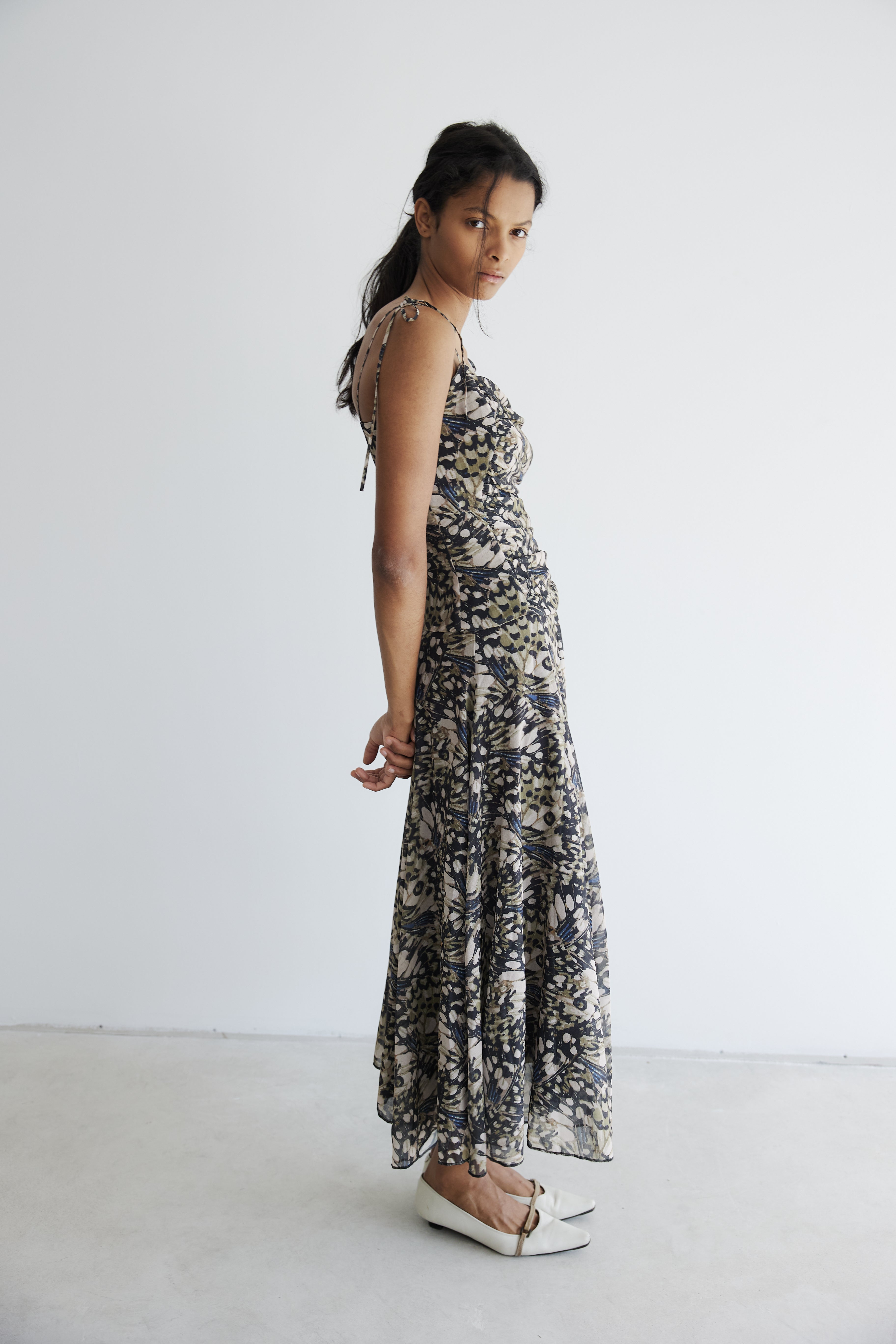 model- Model is 1.74 m and wears size S
