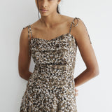 model- Model is 1.74 m and wears size S