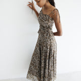 model- Model is 1.74 m and wears size S