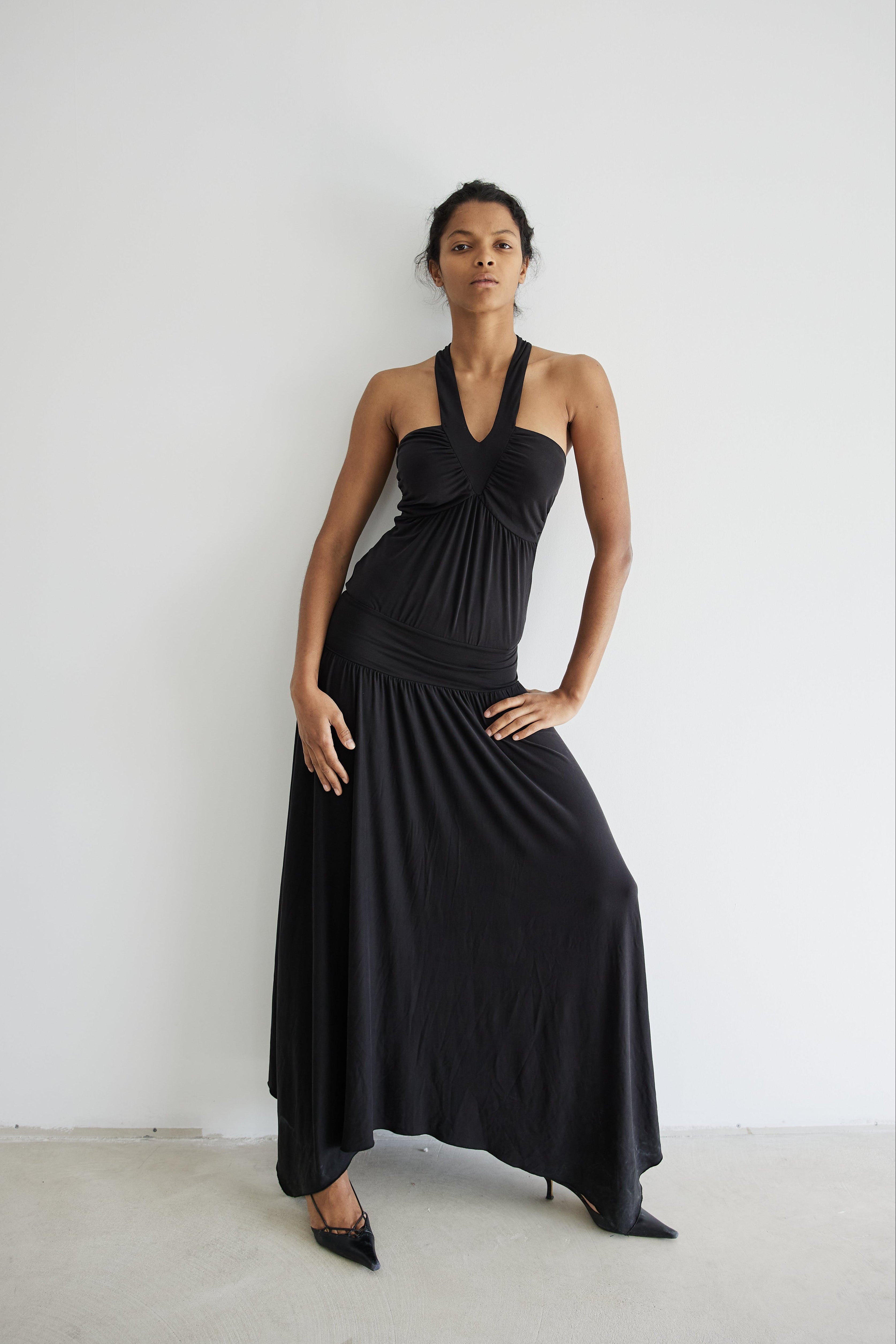 model- Model is 1.74 m and wears size S