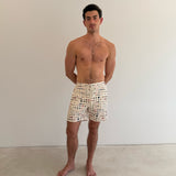 Model is 1.88 m (6'2") and wears size M