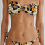 model- Model is 1.69 m and wears size S