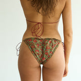 model- Model is 1.76 m  and wears size S