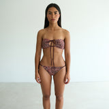 model- Model is 1.65 m and wears size S