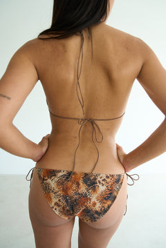 model- Model is 1.65 m and wears size S