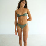 model- Model is 1.76 m and wears size S