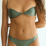 model- Model is 1.76 m and wears size S