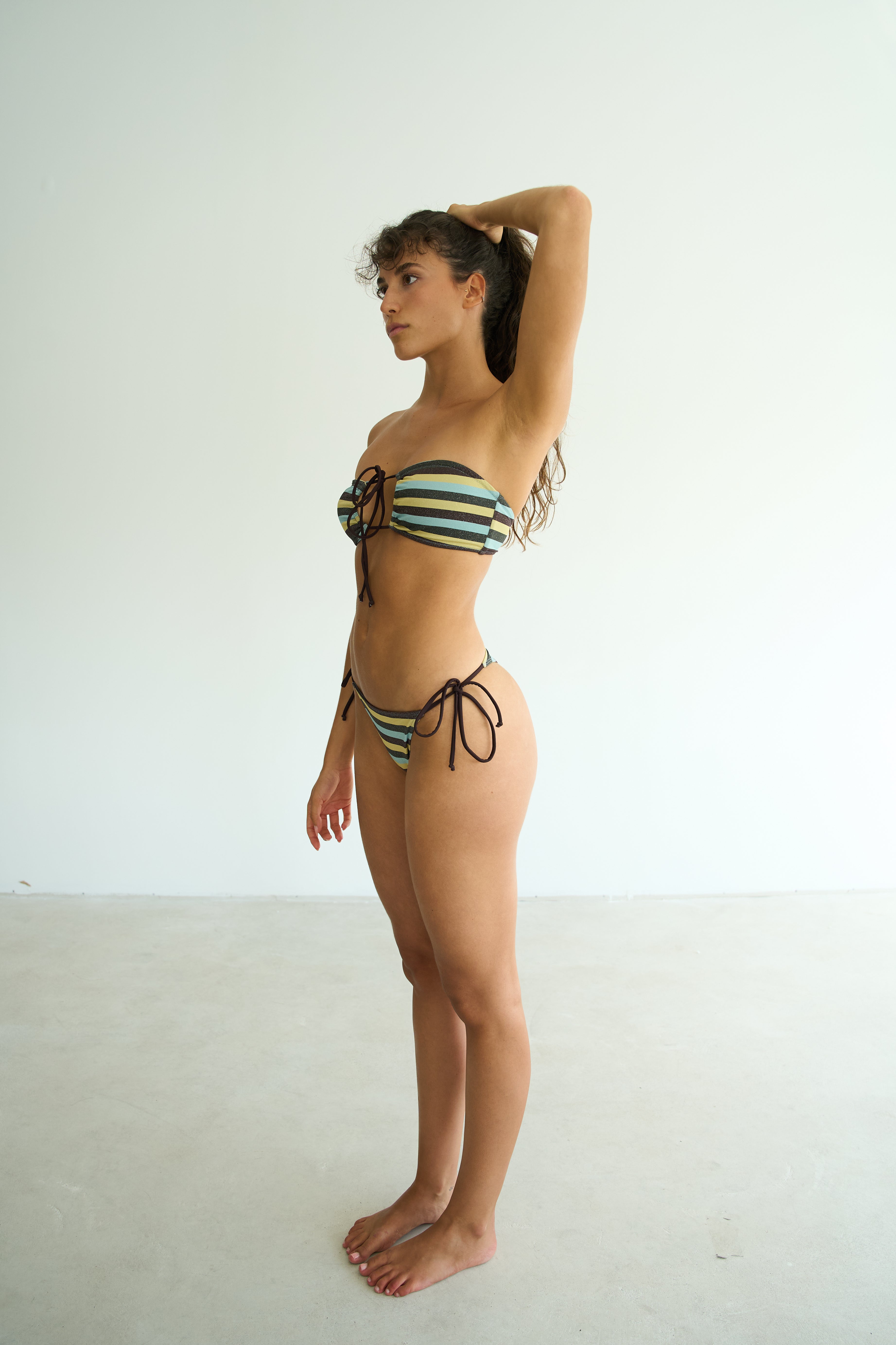 model- Model is 1.76 m and wears size S