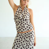 model- Model is 1.72 m and wears size S