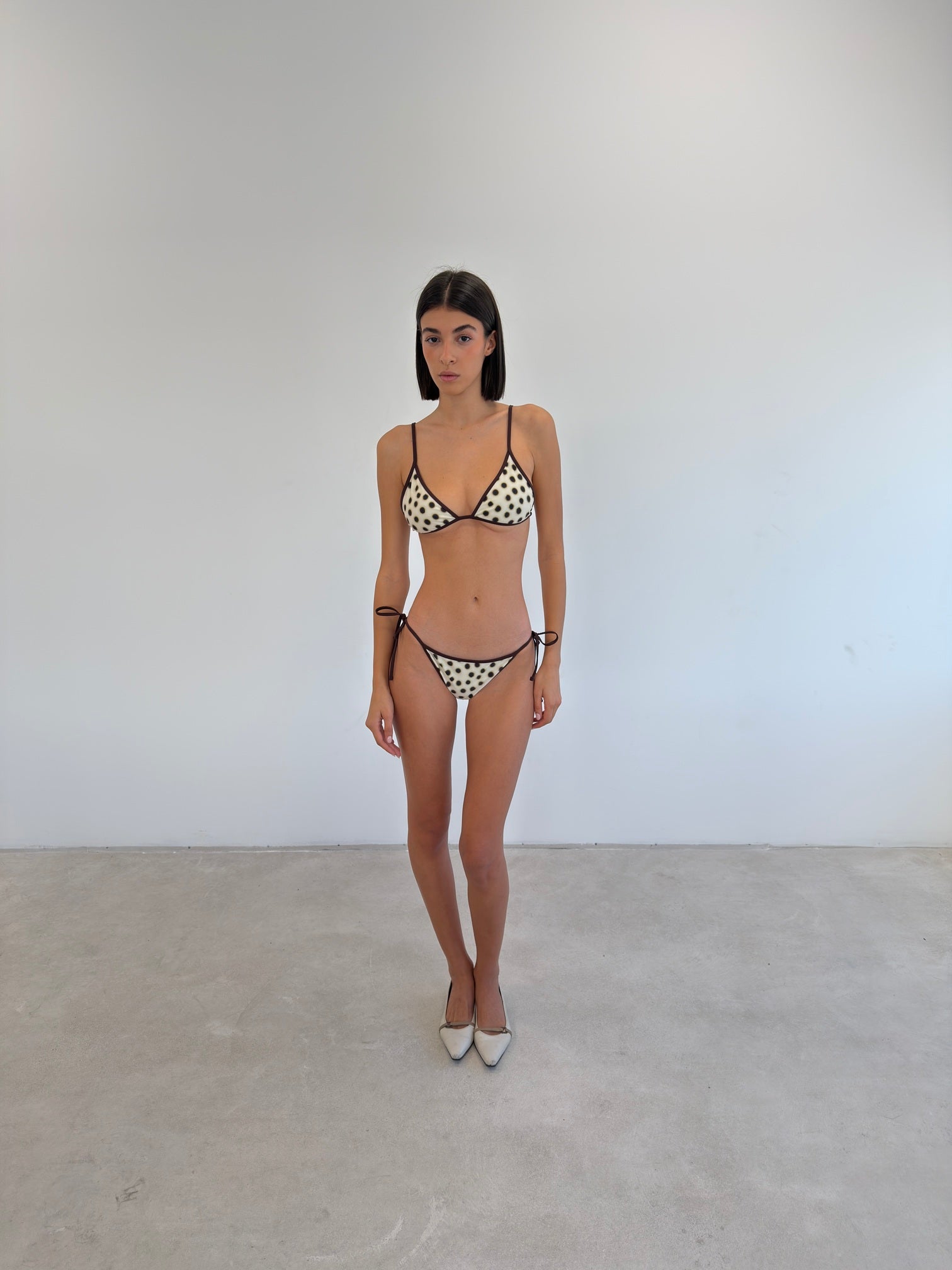model- Eleonora is 178cm and is wearing a Size S