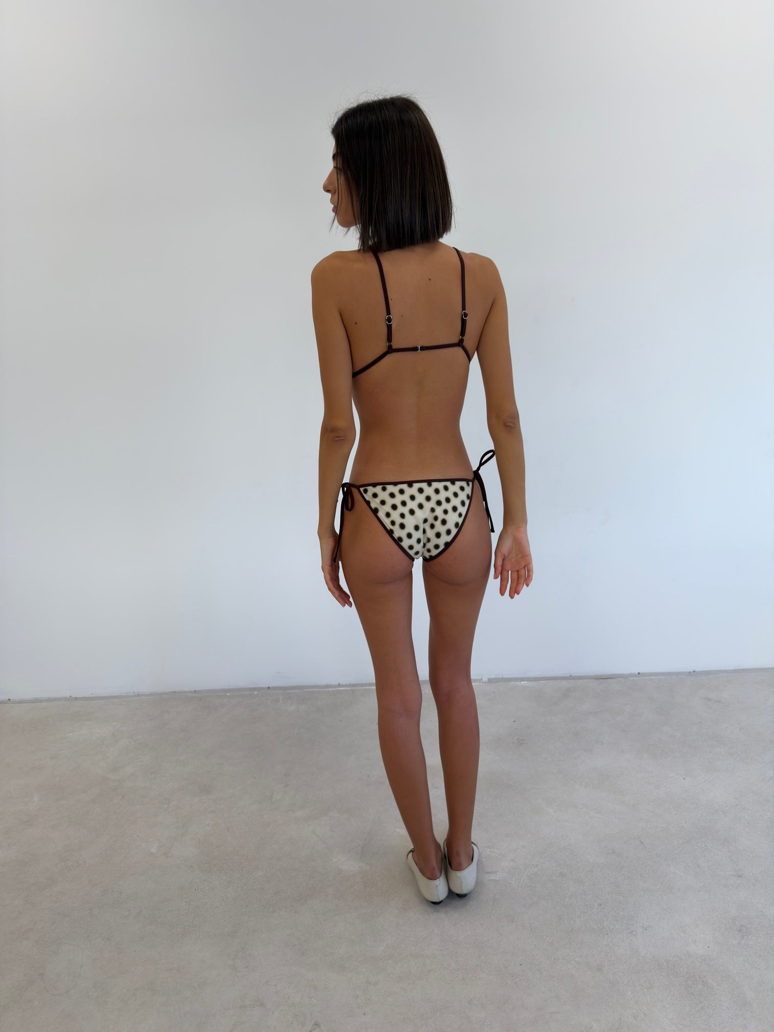model- Eleonora is 178cm and is wearing a Size S