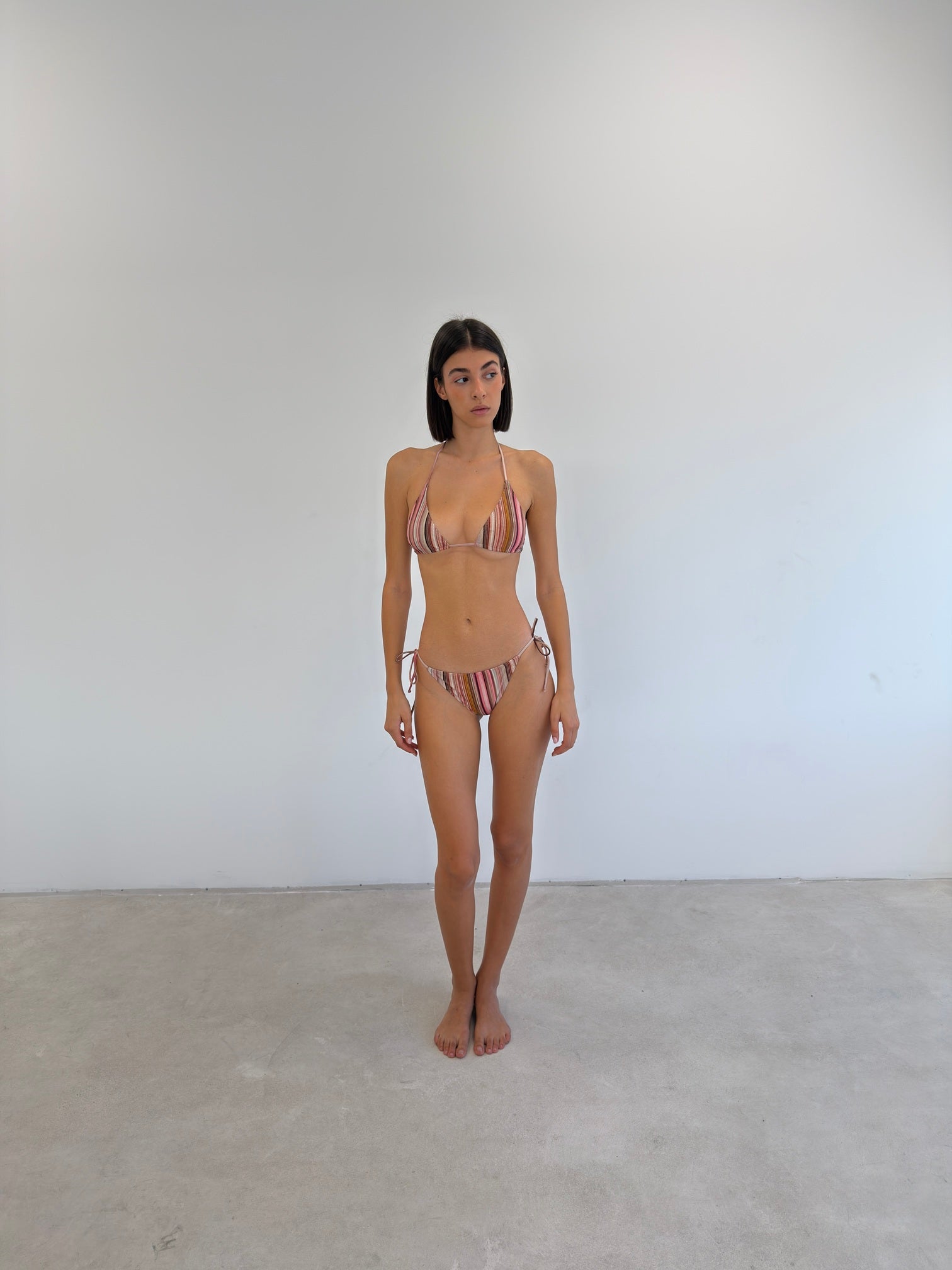model- Eleonora is 178cm and is wearing a Size S
