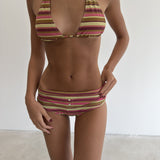 model-Leire is 170cm and is wearing a Size S