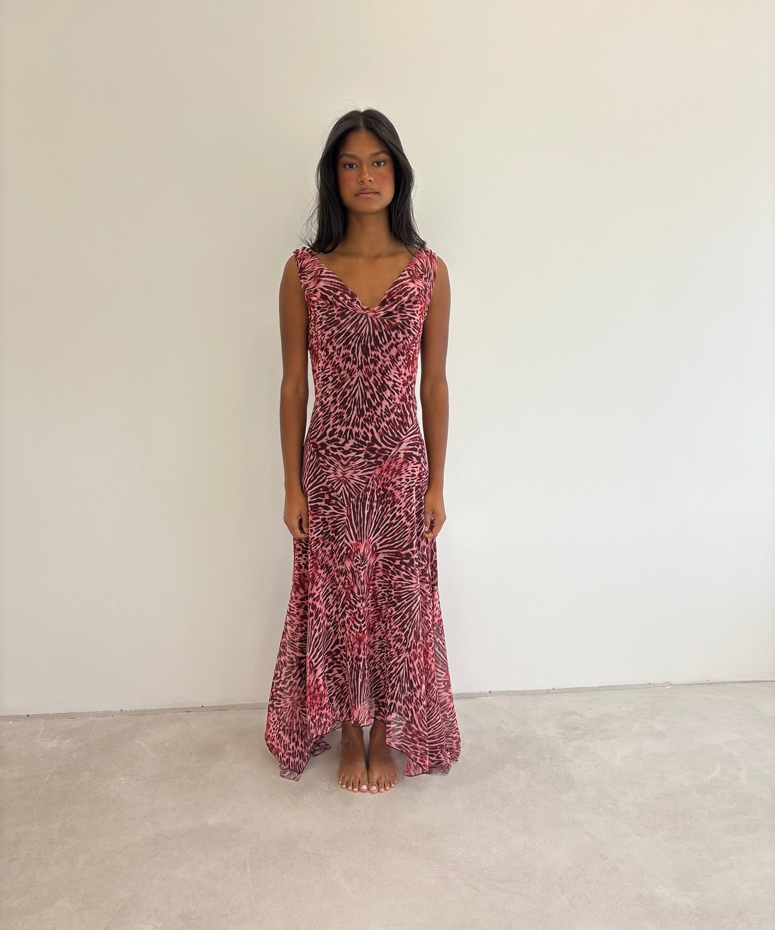 model- Model is wearing a size S and is 170cm Tall 