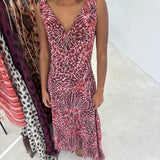 model- Model is wearing a size S and is 170cm Tall 