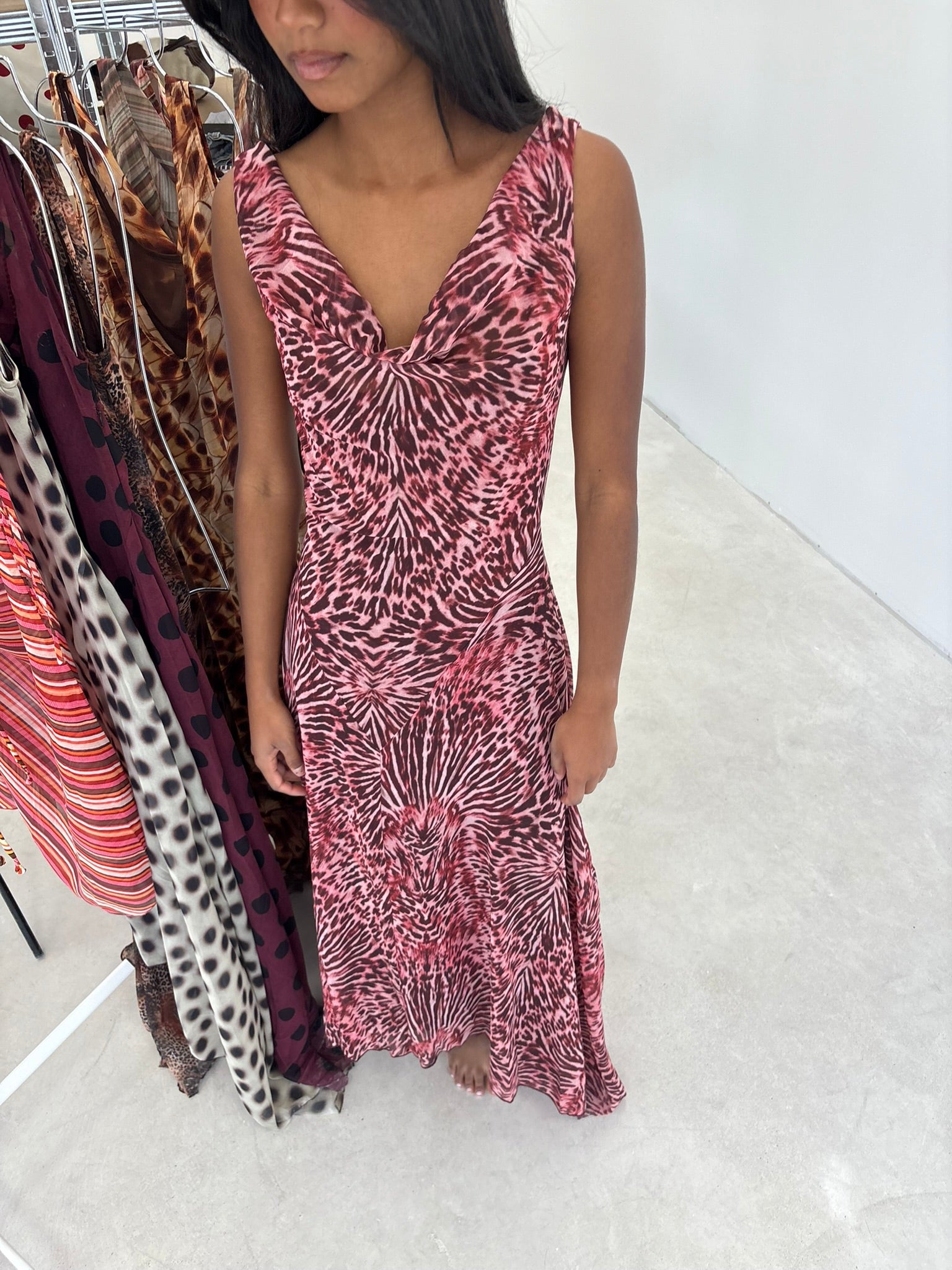 model- Model is wearing a size S and is 170cm Tall 