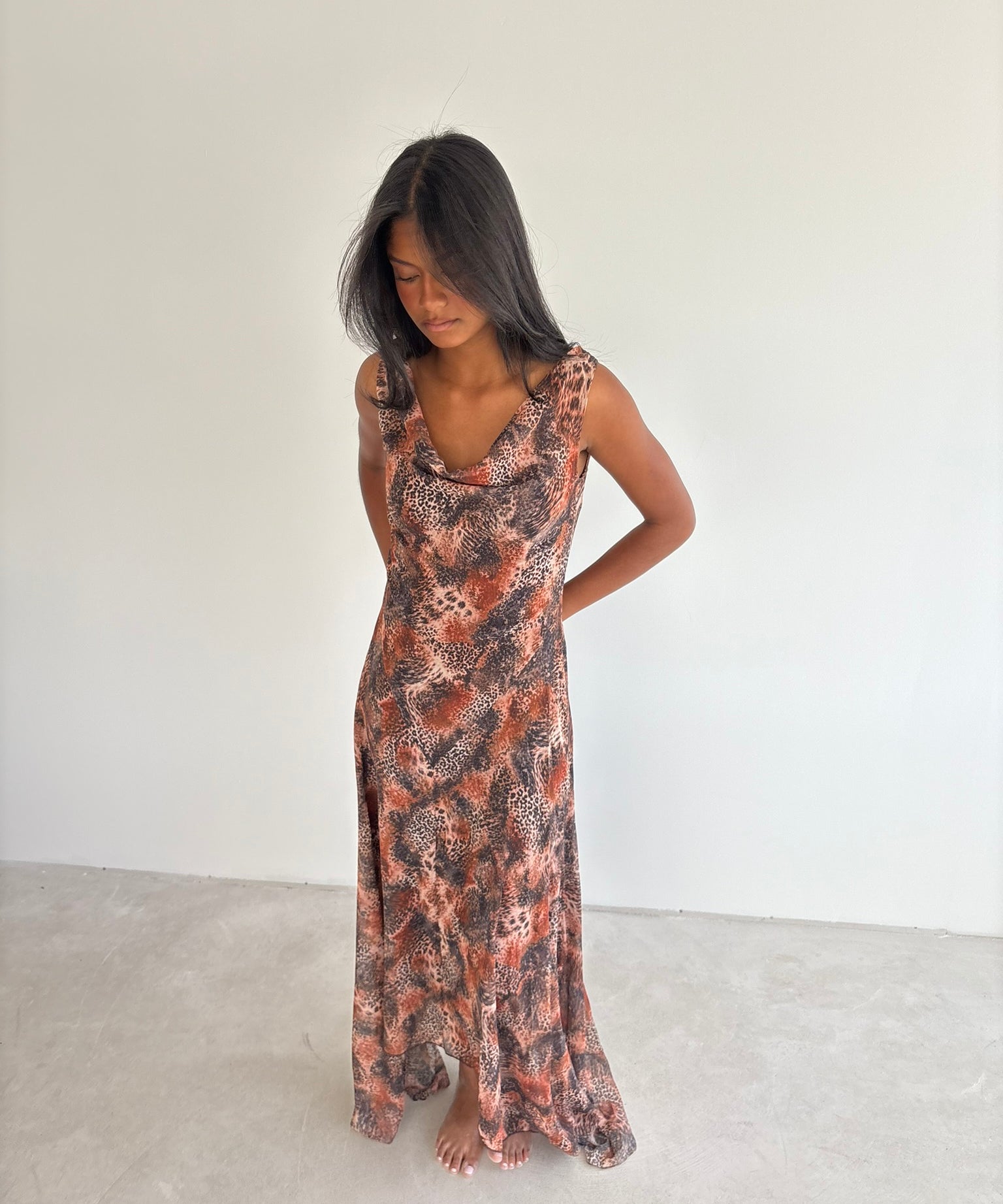 model- Model is wearing a size S and is 170cm Tall 