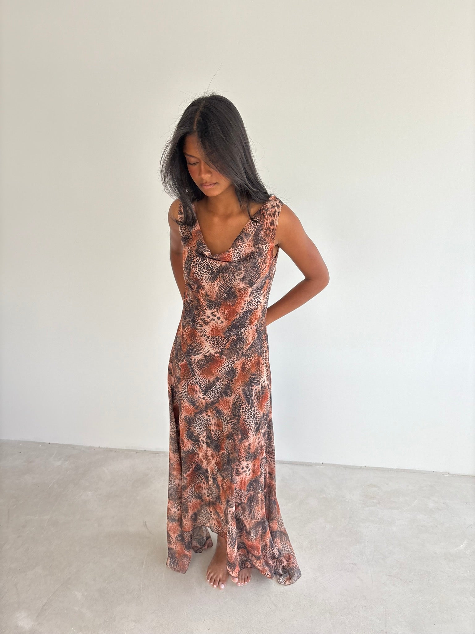 model- Model is wearing a size S and is 170cm Tall 