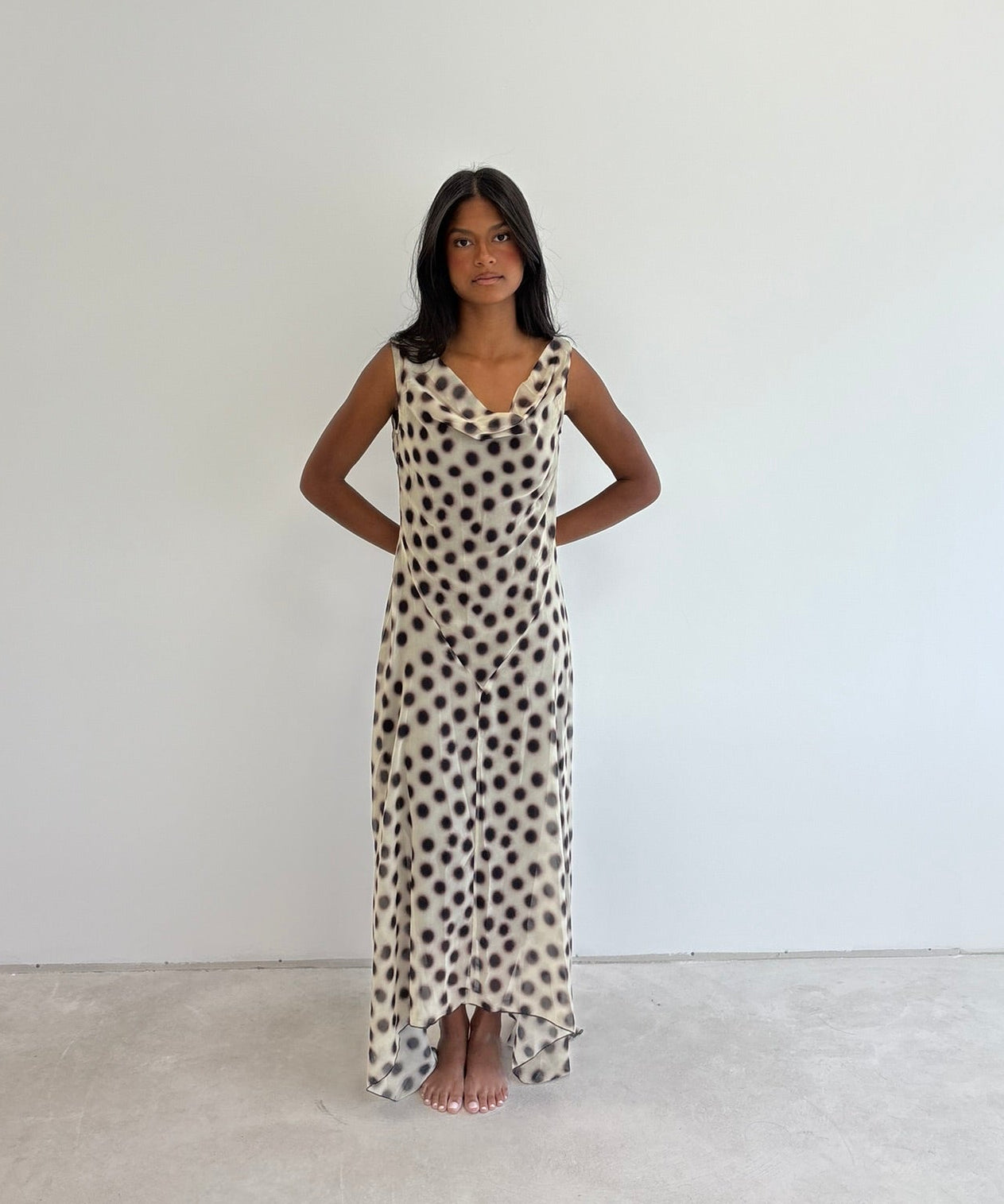 model- Model is wearing a size S and is 170cm Tall 