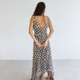 model- Model is wearing a size S and is 170cm Tall 