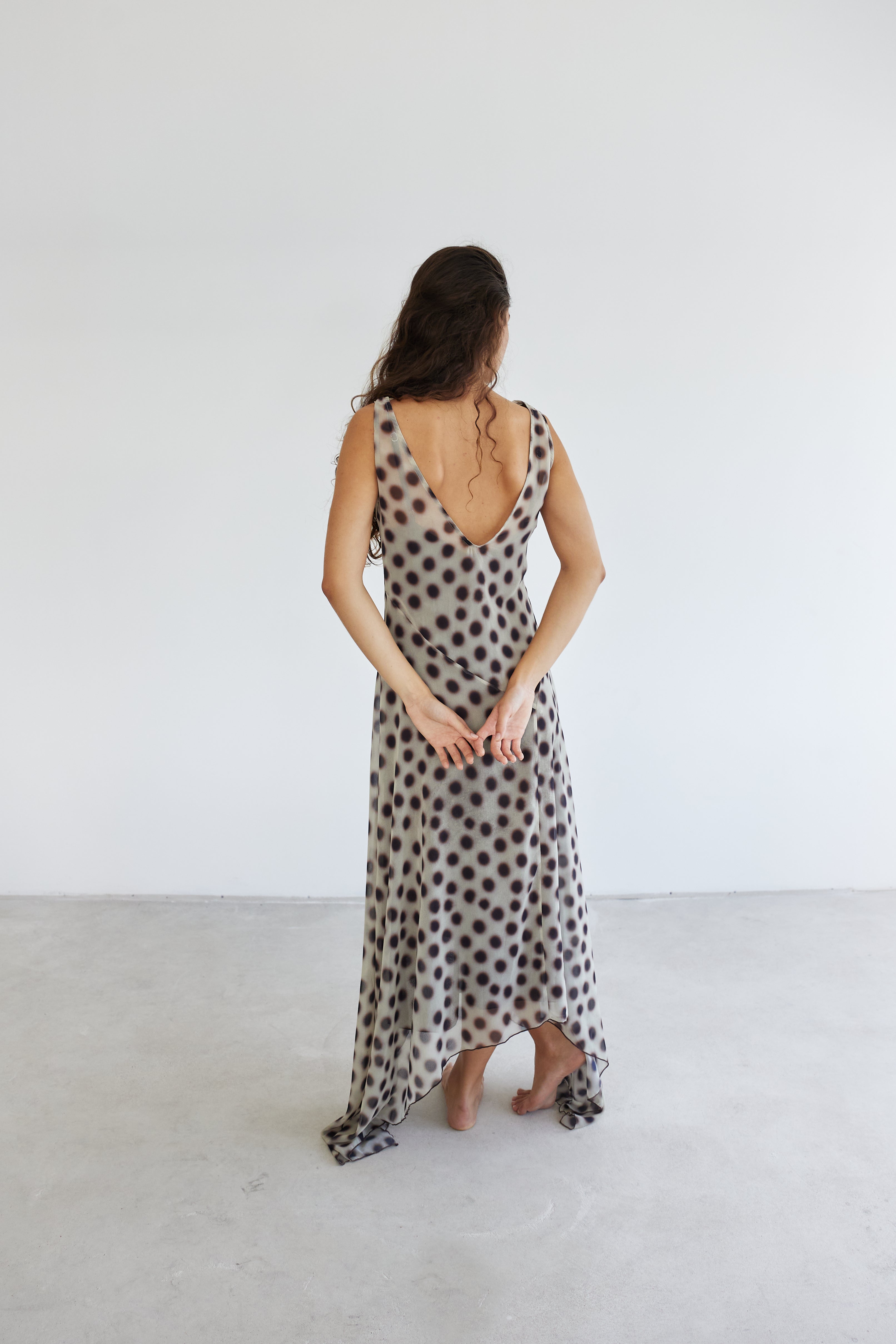 model- Model is wearing a size S and is 170cm Tall 