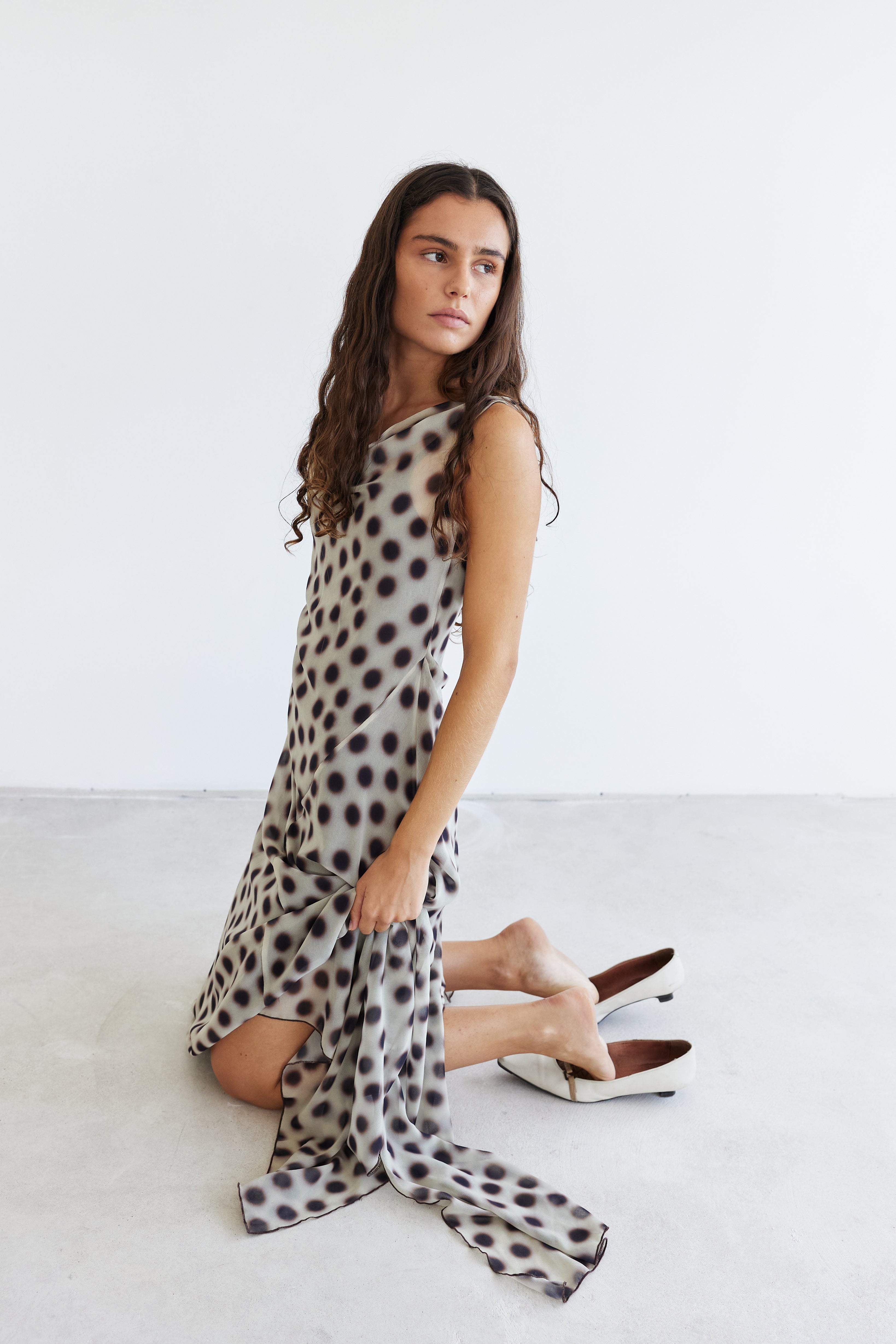 model- Model is wearing a size S and is 170cm Tall 