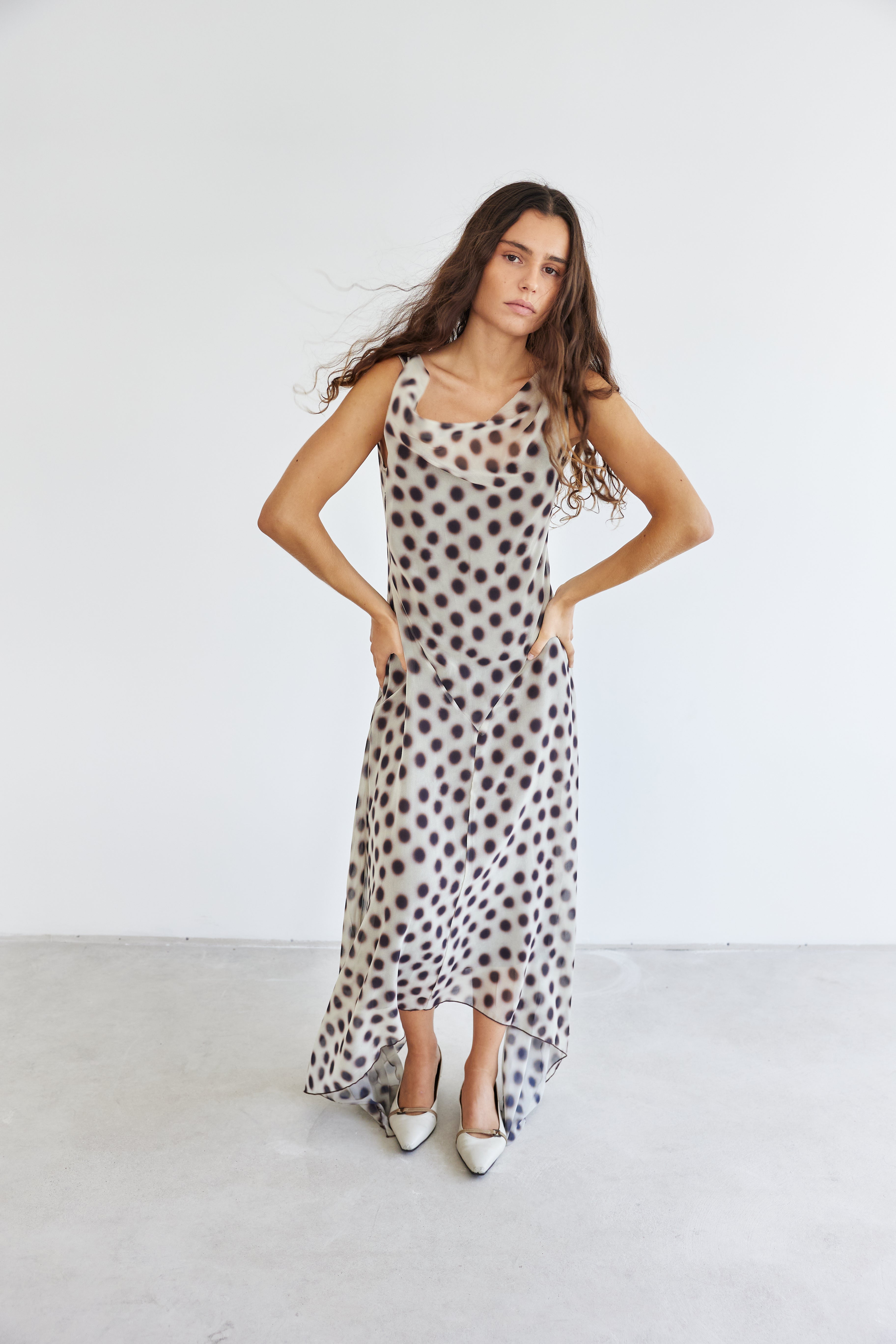 model- Model is wearing a size S and is 170cm Tall 