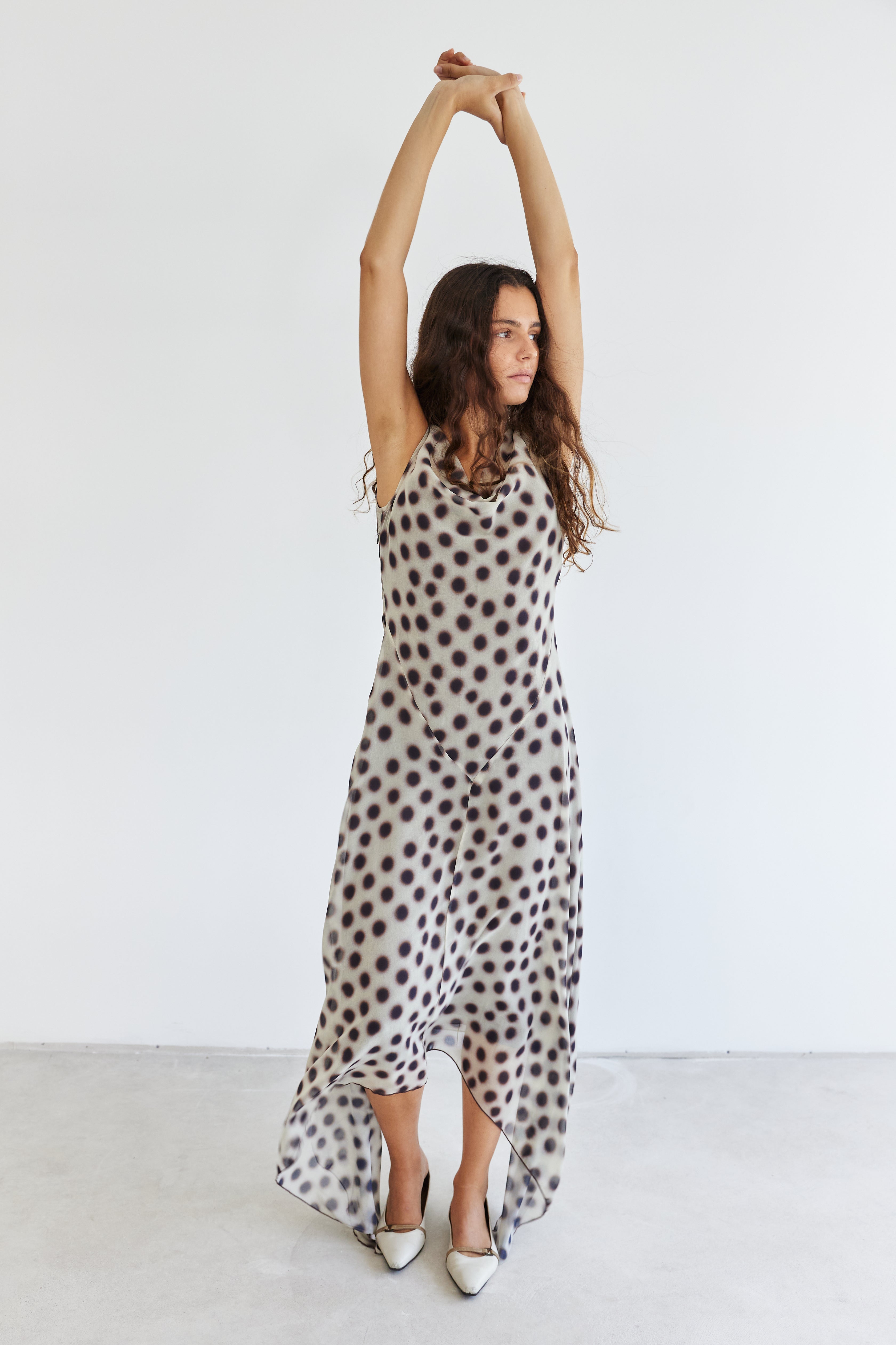 model- Model is wearing a size S and is 170cm Tall 