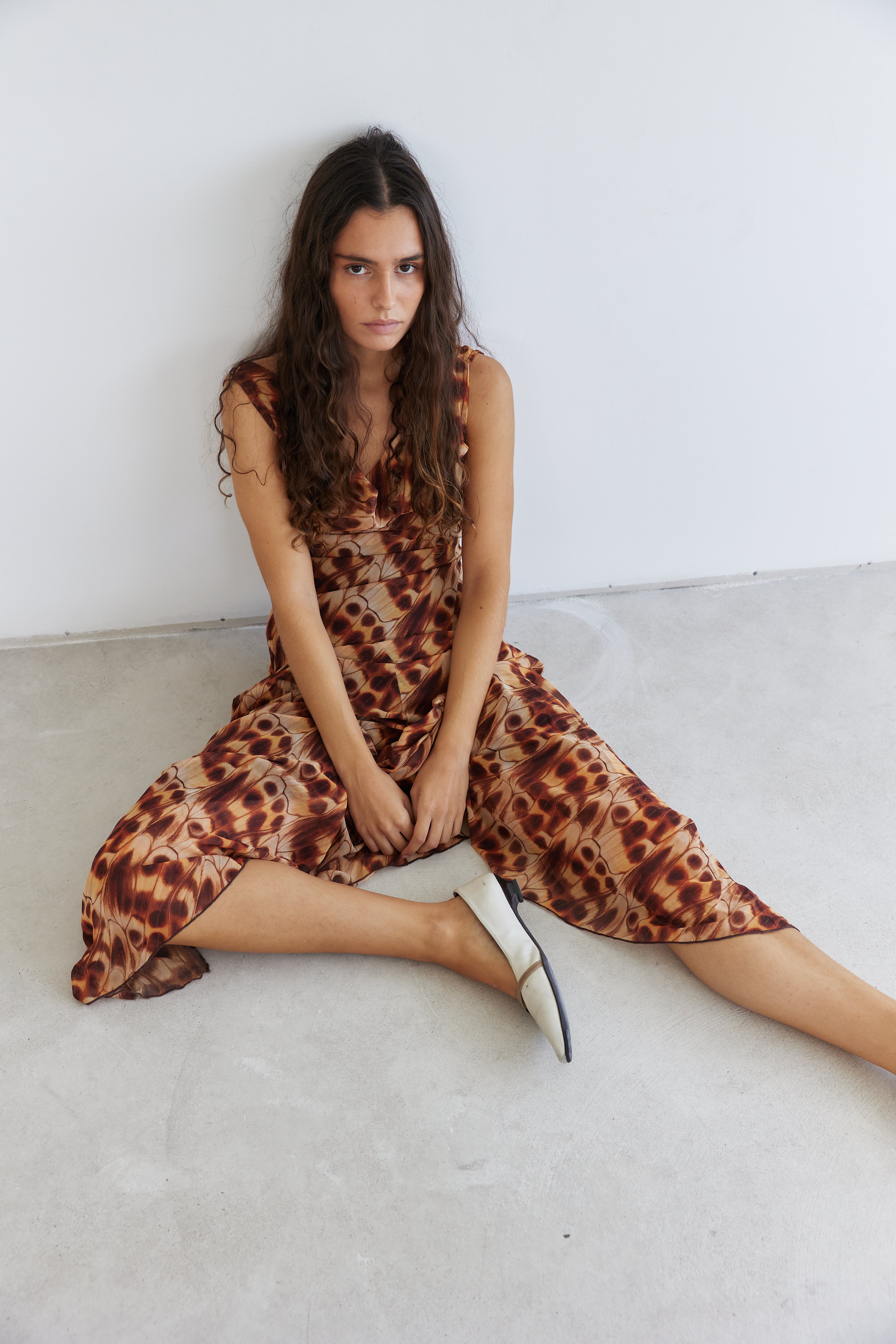 model- Model is wearing a size S and is 170cm Tall 