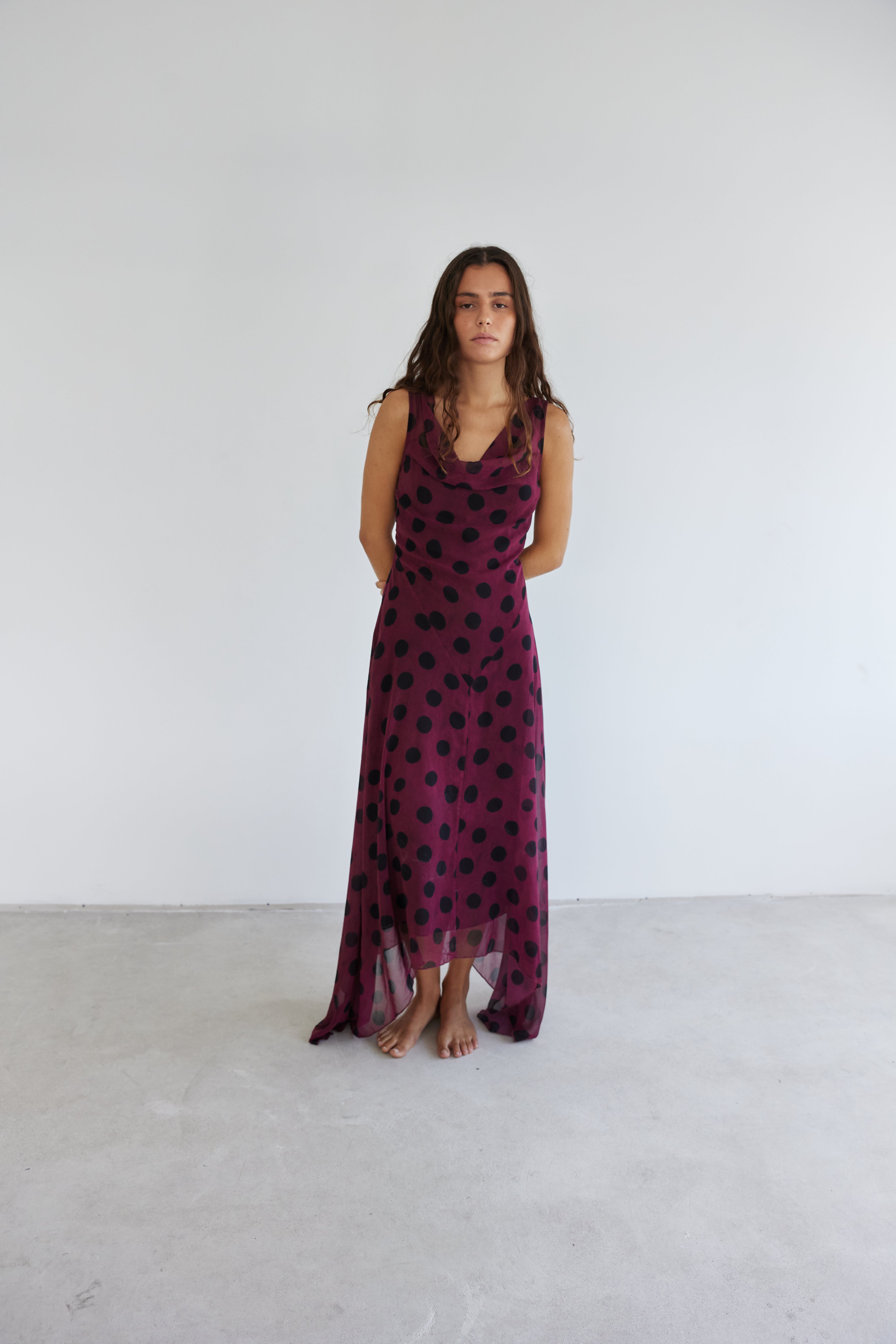 La Fabulosa Burgundy Dots