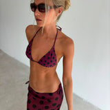 model- Model is 1.69 m and wears size S