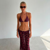 model- Model is 1.69 m and wears size S