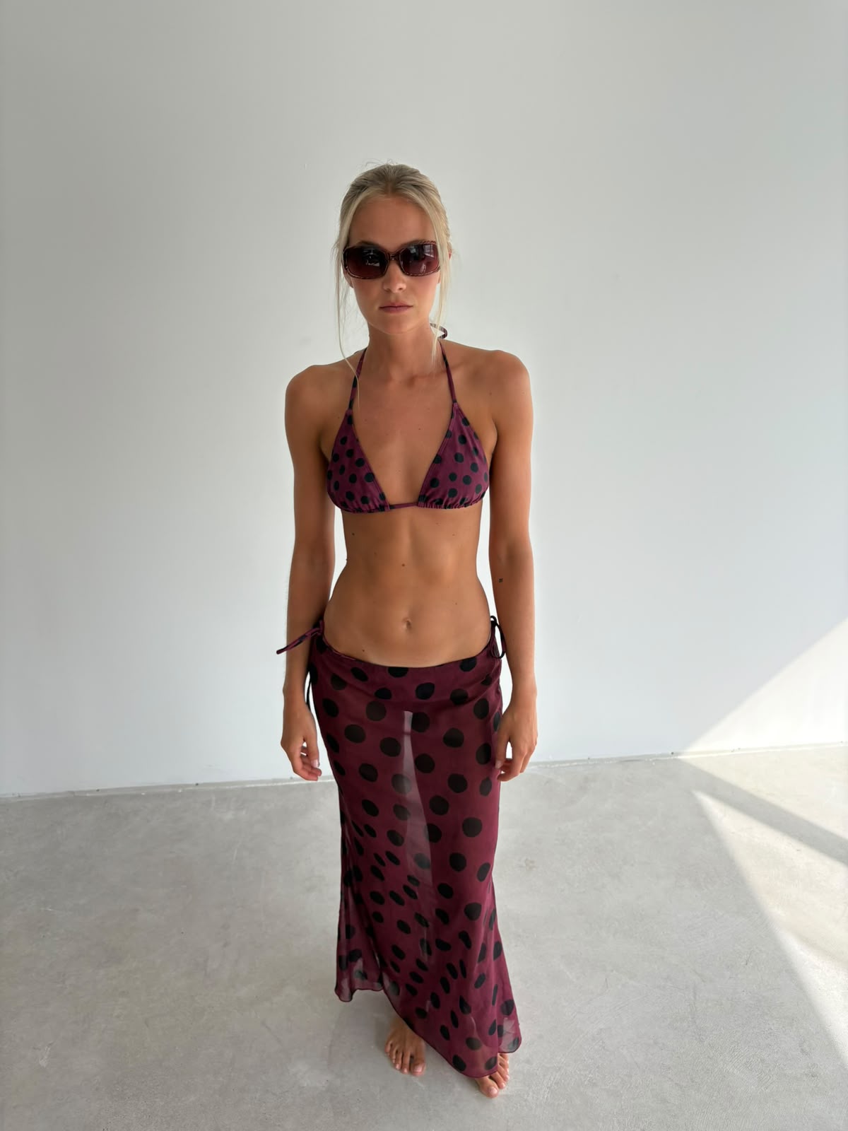 model- Model is 1.69 m and wears size S