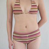 model- Model is 1.64 m (5'4") and wears size S
