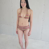 model- Model is 1.64 m (5'4") and wears size S