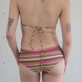model- Model is 1.64 m (5'4") and wears size S