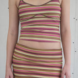 model- Model is 1.64 m (5'4") and wears size S
