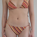 model- Model is 1.64 m (5'4") and wears size S