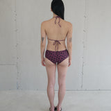 model- Model is 1.64 m (5'4") and wears size S